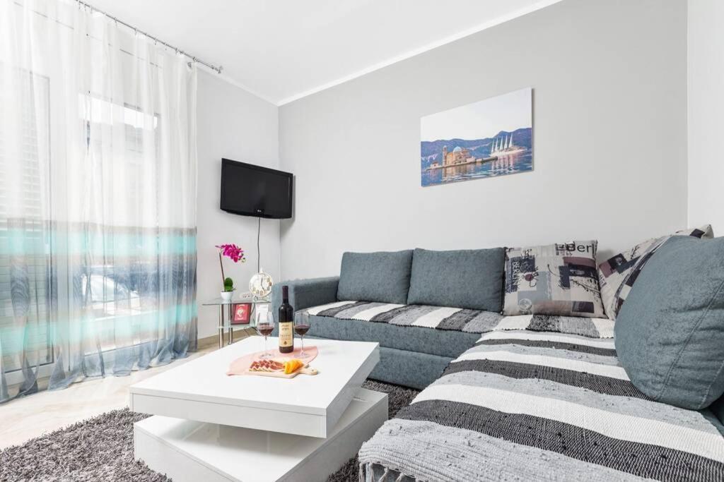 Apartment Milos Kotor Ngoại thất bức ảnh
