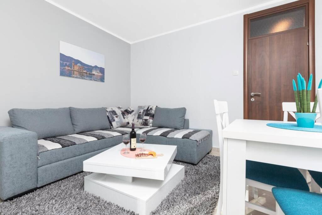 Apartment Milos Kotor Ngoại thất bức ảnh